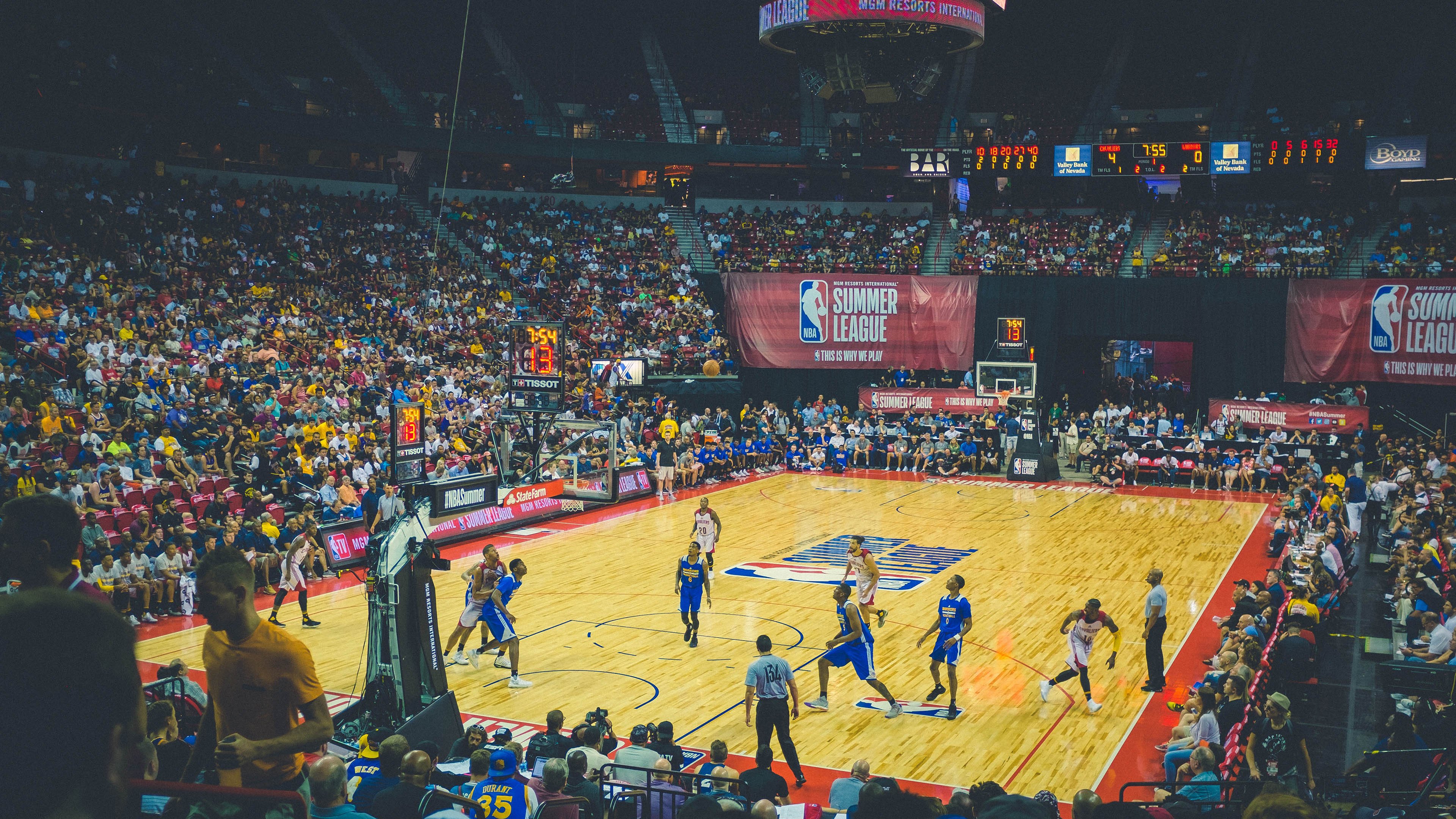 篮球青训基地多功能设施建设加快，青年篮球训练机构